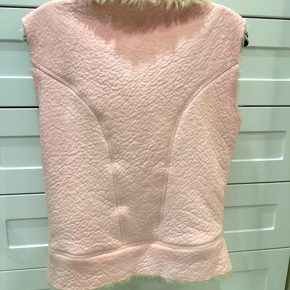 Nils women’s pale pink vest, excellent condition, size medium
